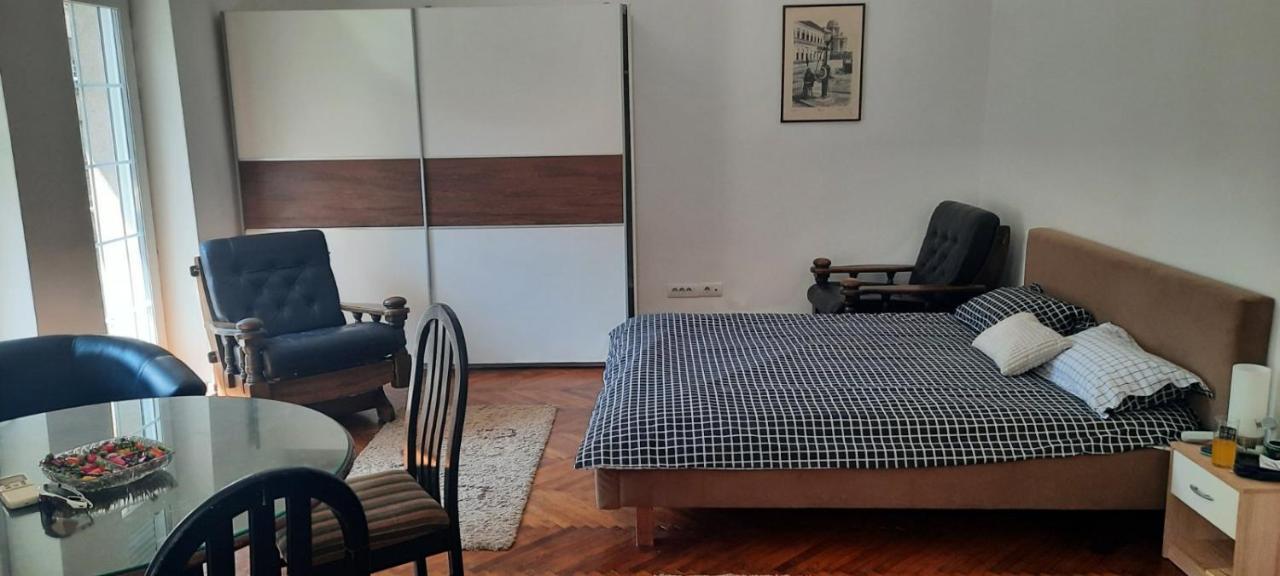 The Bridgeview Suite Belgrade Extérieur photo